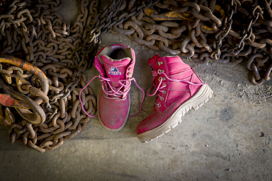 Southern Cross Pink Ladies boots and chains